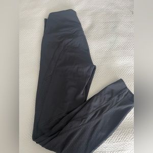 Lululemon - Wunder Under Size 4